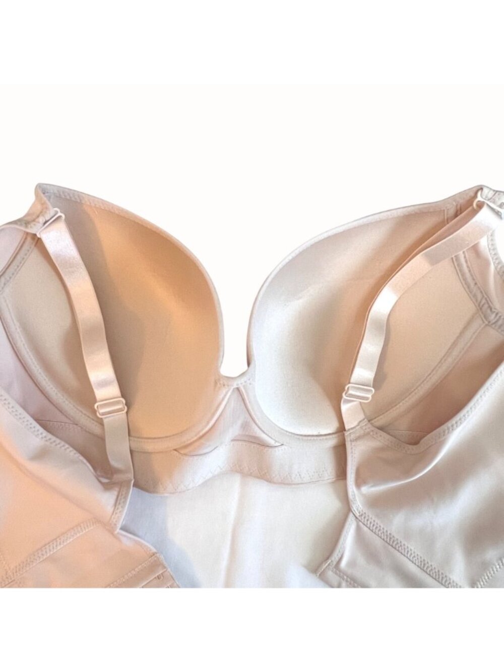 Back Smoothing Full Coverage Underwire Bra Beige Size 48-50E 8 Hook Closure New - Picture 8 of 9